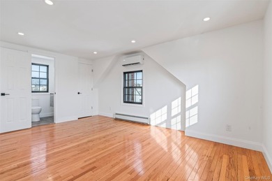 Beautifully renovated one-family home in the heart of North - photo 8