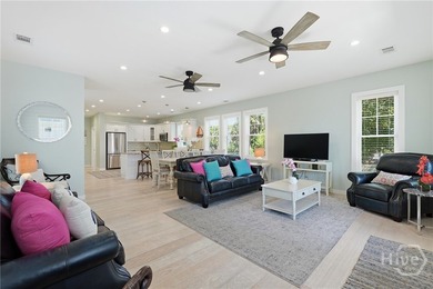 Beachside 4BR/3BA 2198sqft Single Family Home just 3 Homes to - photo 4
