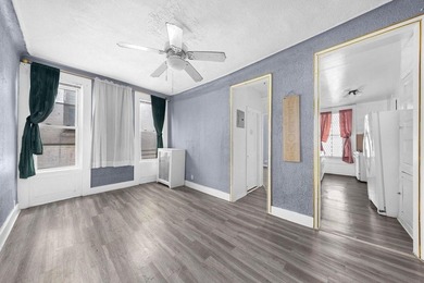 DELIVERED VACANT Ideally located near the Grand Concourse, 1070 - photo 4
