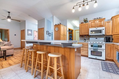 Welcome to lake life! This property truly offers everything you - photo 6