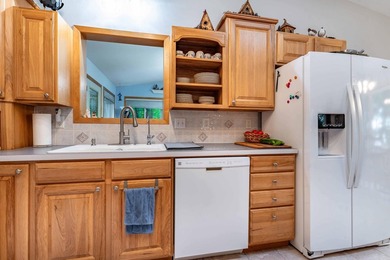 Welcome to lake life! This property truly offers everything you - photo 8