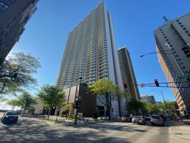 Lake Home For Sale in Chicago, Illinois