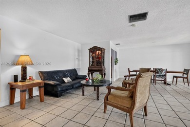 Welcome to this beautifully updated 3-bedroom, 3-bathroom - photo 6