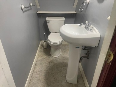 ATTENTION PROJECT SEEKERS! 139 OVERBROOK AVENUE IS READY FOR ITS - photo 11