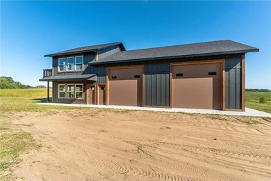Discover your own private retreat on Third Silver Lake! This - photo 12