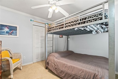 Tucked away at the end of a peaceful cul-de-sac, this 3-bedroom - photo 13