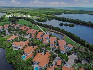 Beautifully renovated 4BR/5.5BA home with separate guest house - photo 14