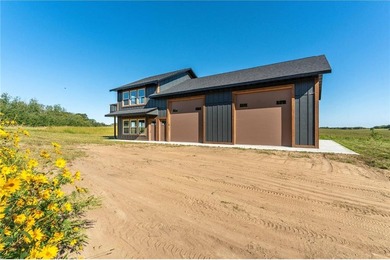 Discover your own private retreat on Third Silver Lake! This - photo 14