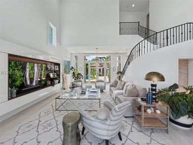 Beautifully renovated 4BR/5.5BA home with separate guest house - photo 16