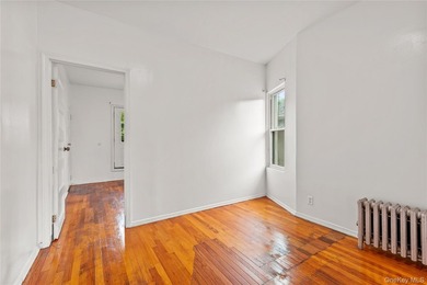 Great detached big house in the heart of Ditmars Park. Walking - photo 19
