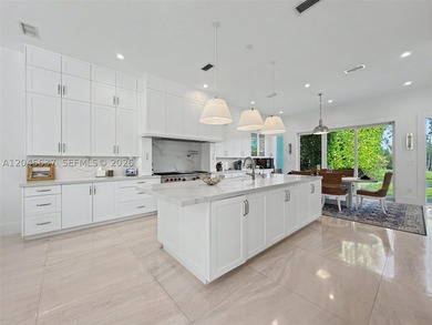 Beautifully renovated 4BR/5.5BA home with separate guest house - photo 20