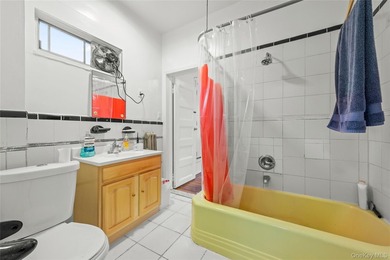 Great detached big house in the heart of Ditmars Park. Walking - photo 21