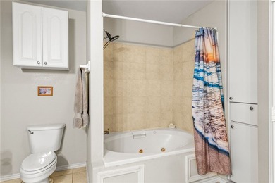 Tucked away at the end of a peaceful cul-de-sac, this 3-bedroom - photo 22
