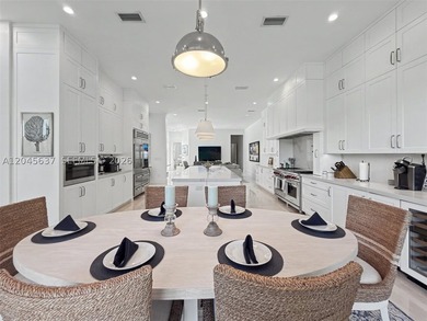 Beautifully renovated 4BR/5.5BA home with separate guest house - photo 23