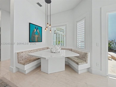 Beautifully renovated 4BR/5.5BA home with separate guest house - photo 24