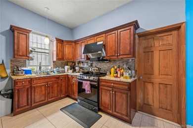 Great detached big house in the heart of Ditmars Park. Walking - photo 27