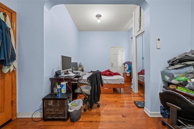 Great detached big house in the heart of Ditmars Park. Walking - photo 28