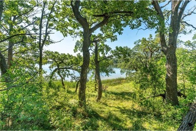 Discover your own private retreat on Third Silver Lake! This - photo 30