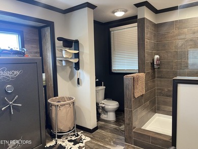 Back on market due to no fault of home or sellers! Beautiful - photo 31