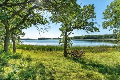 Discover your own private retreat on Third Silver Lake! This - photo 31