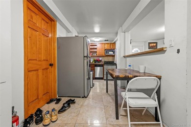 Great detached big house in the heart of Ditmars Park. Walking - photo 34