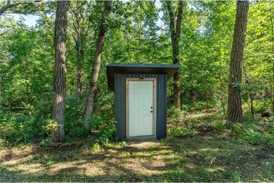 Discover your own private retreat on Third Silver Lake! This - photo 34