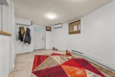 Great detached big house in the heart of Ditmars Park. Walking - photo 35