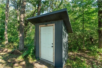 Discover your own private retreat on Third Silver Lake! This - photo 35