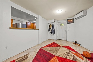 Great detached big house in the heart of Ditmars Park. Walking - photo 36