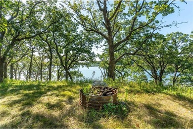 Discover your own private retreat on Third Silver Lake! This - photo 44