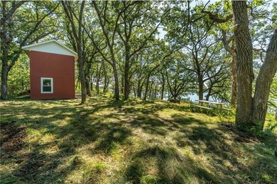 Discover your own private retreat on Third Silver Lake! This - photo 45