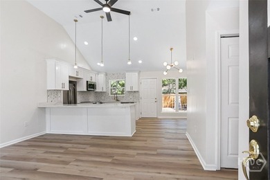 Price Improvement! Welcome to 2020 Cowan Ave, a stunningly - photo 6