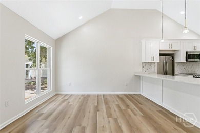 Price Improvement! Welcome to 2020 Cowan Ave, a stunningly - photo 8
