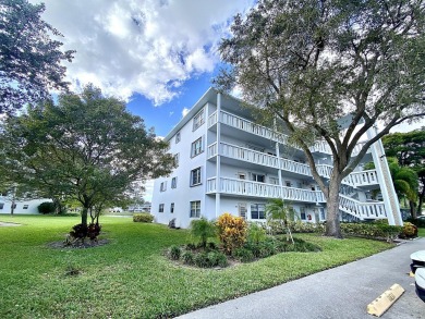 Lake Condo For Sale in Deerfield Beach, Florida