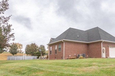 Welcome to this stunning 6-bedroom, 2-bath home offering over 5 - photo 5