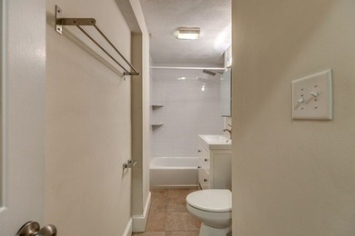 Fantastic opportunity to own a bright and well-maintained - photo 16