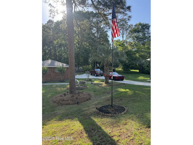 Located in Gem Lakes Subdivision This 3-bedroom, 2.5-bath home - photo 7