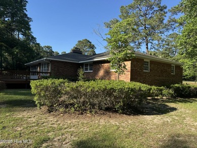 Located in Gem Lakes Subdivision This 3-bedroom, 2.5-bath home - photo 9
