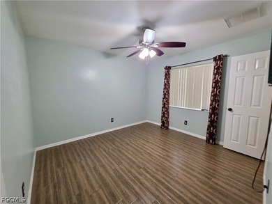 Welcome to this beautifully maintained 3-bedroom plus den - photo 23