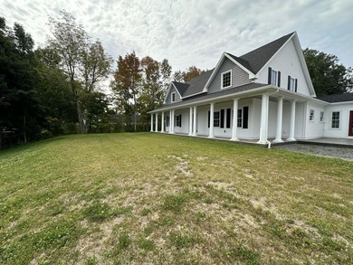 Discover exceptional living in single family home, beautifully - photo 3