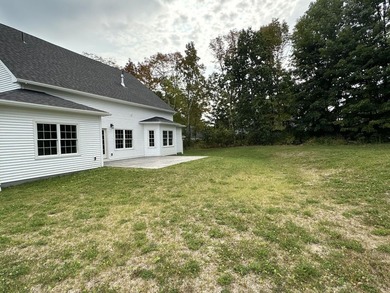 Discover exceptional living in single family home, beautifully - photo 4