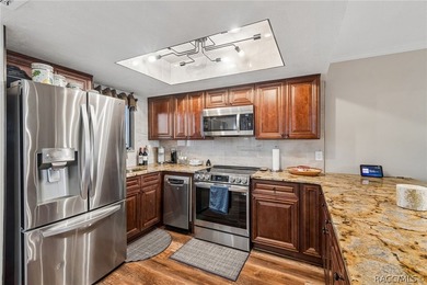 Welcome to easy coastal living in the sought-after Gulf Island - photo 5