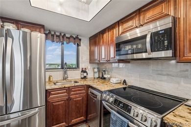Welcome to easy coastal living in the sought-after Gulf Island - photo 6