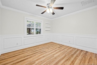 Welcome to Pinecrest Lakes! Situated on 1.1 acres, this unique - photo 31