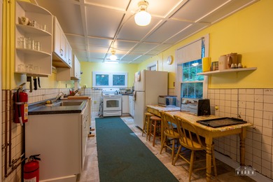 MASSIVE PRICE IMPROVEMENT! A ONCE-IN-A-LIFETIME OPPORTUNITY -- - photo 36