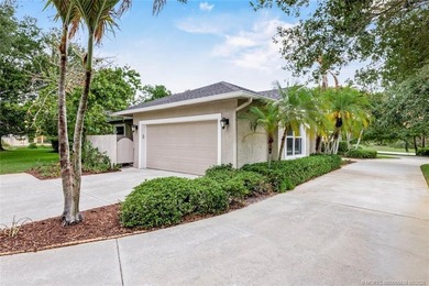 Welcome to Pinecrest Lakes! Situated on 1.1 acres, this unique - photo 38