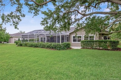 Welcome to Pinecrest Lakes! Situated on 1.1 acres, this unique - photo 39