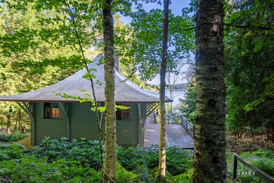 MASSIVE PRICE IMPROVEMENT! A ONCE-IN-A-LIFETIME OPPORTUNITY -- - photo 46