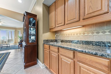 : BEAUTIFUL AND UNIQUE GROUND FLOOR CORNER END UNIT CONDOMINIUM - photo 8