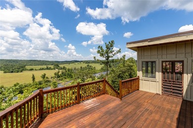 Overlooking the War Eagle River, this remarkable property offers - photo 3